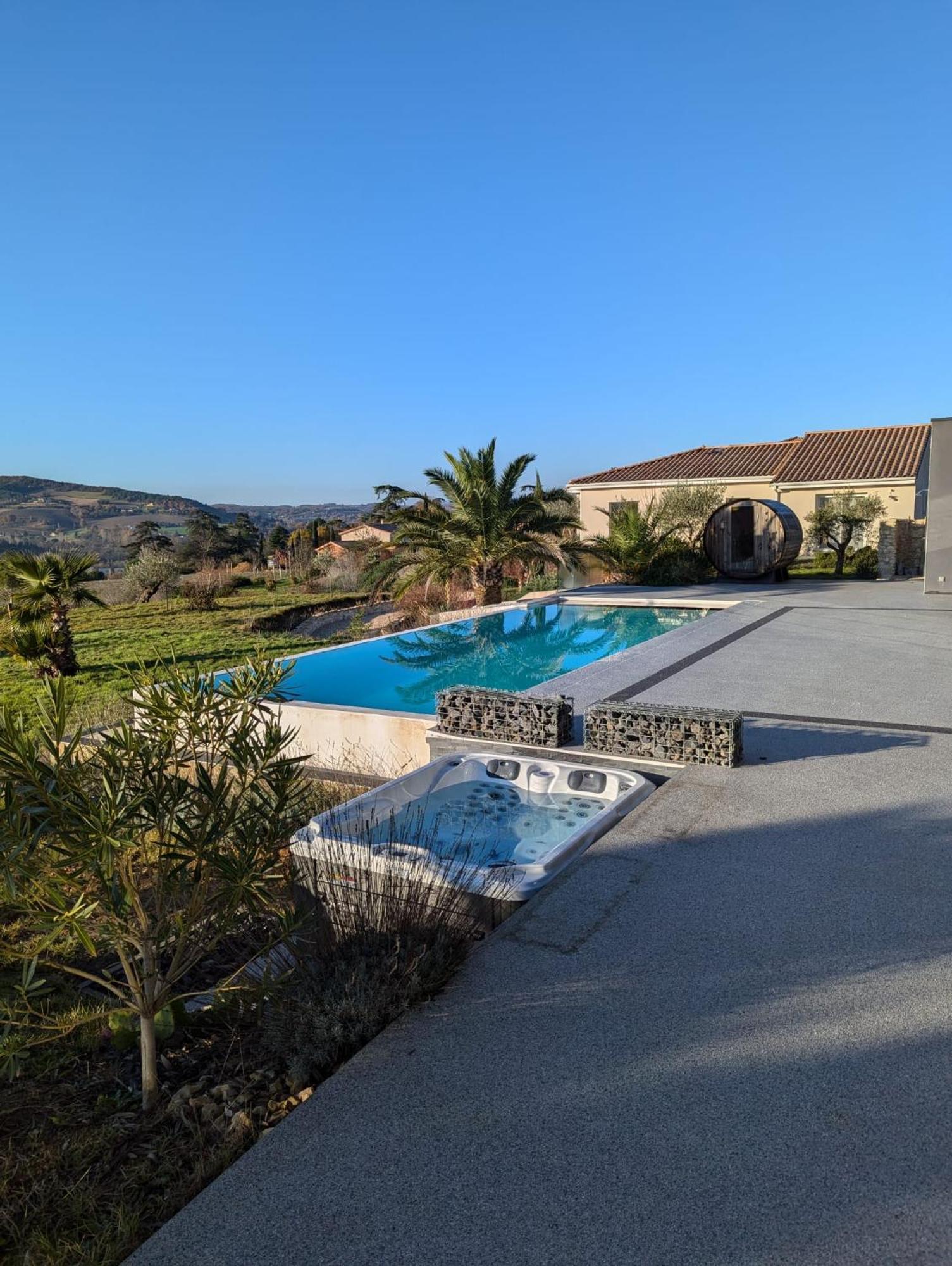 Studio Independant Vue Magnifique Et Au Calme Crest Εξωτερικό φωτογραφία